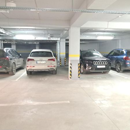 Аэропорт Кишинев 24&24 Lägenhet Exteriör bild